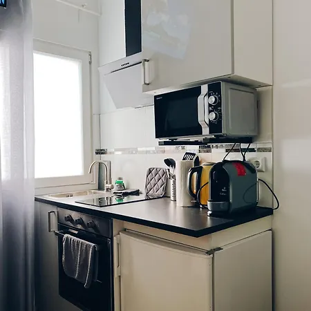 Neuwertiges Apartment: Glasfaser-wlan Und Privatparkplatz Apartment