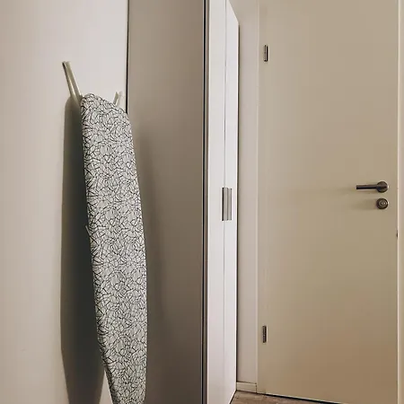 Neuwertiges Apartment: Glasfaser-wlan Und Privatparkplatz Apartment