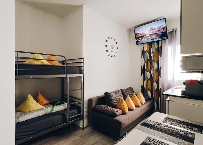 Appartamento Neuwertiges Mit Schnellem Wlan, Netflix, Glasfaser, Kostenlose Privatparkplatz Auch Fuer Transporter Geeignet R8 Freiberg am Neckar